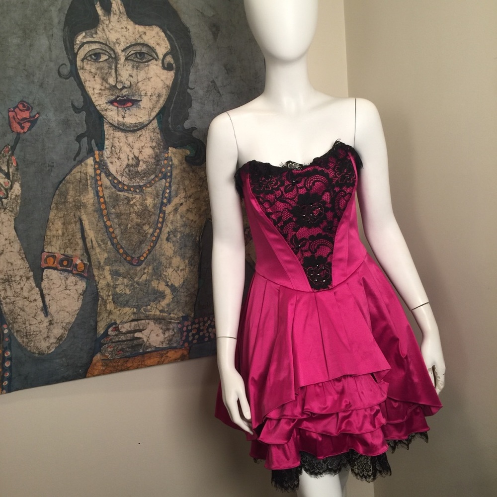 betsey johnson dress 👄